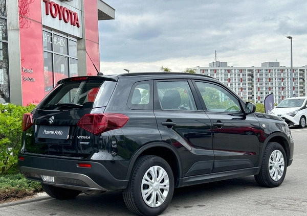 Suzuki Vitara cena 74900 przebieg: 32508, rok produkcji 2021 z Poznań małe 121